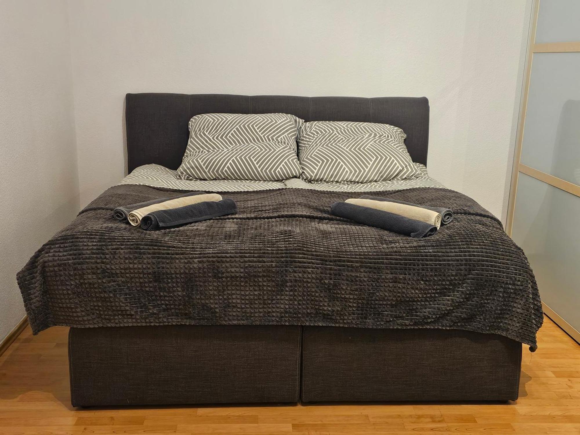 City-Close - King Bed & Free Garage Bayreuth Buitenkant foto